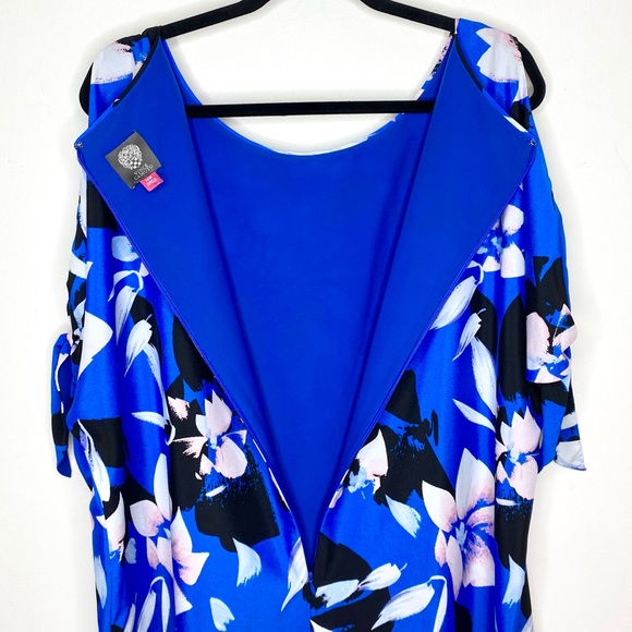 Vince Camuto Floral Print Cold Shoulder Shift Dress - Picture 9 of 9